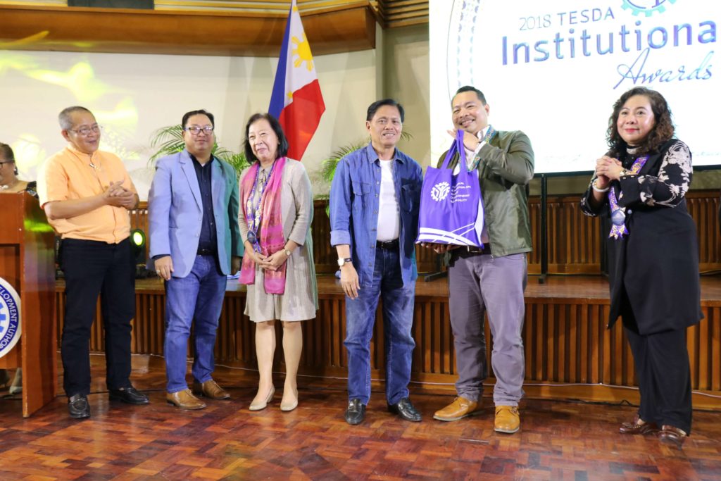 Tarlac Provincial Government Wins 2018 TESDA National Kabalikat Award