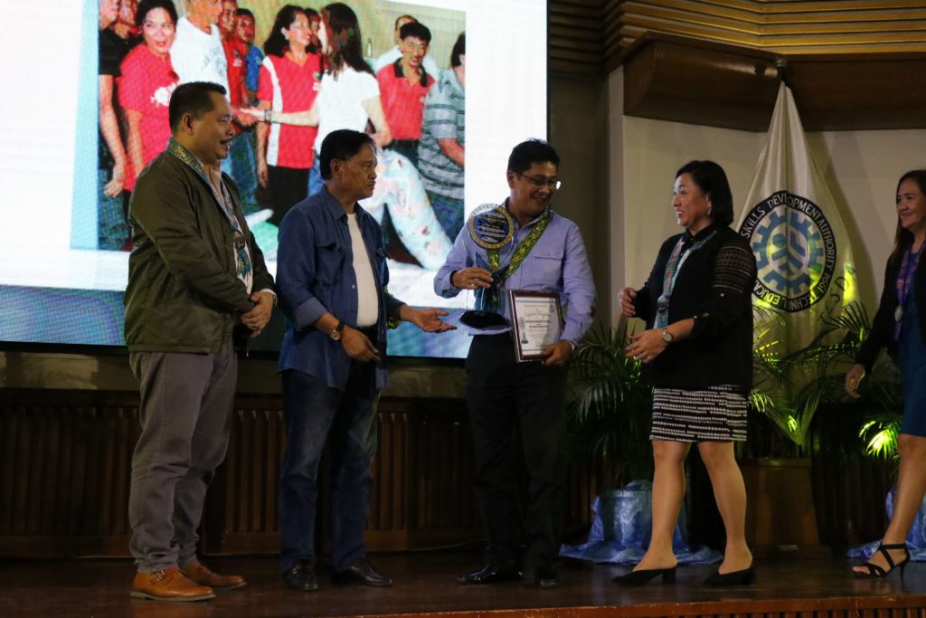 Tarlac Provincial Government Wins 2018 TESDA National Kabalikat Award