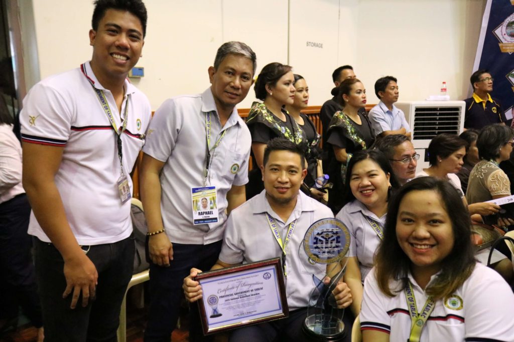 Tarlac Provincial Government Wins 2018 TESDA National Kabalikat Award