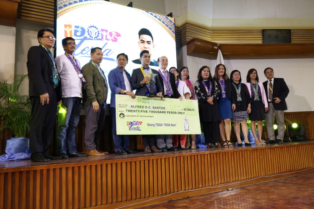 Tarlac Provincial Government Wins 2018 TESDA National Kabalikat Award
