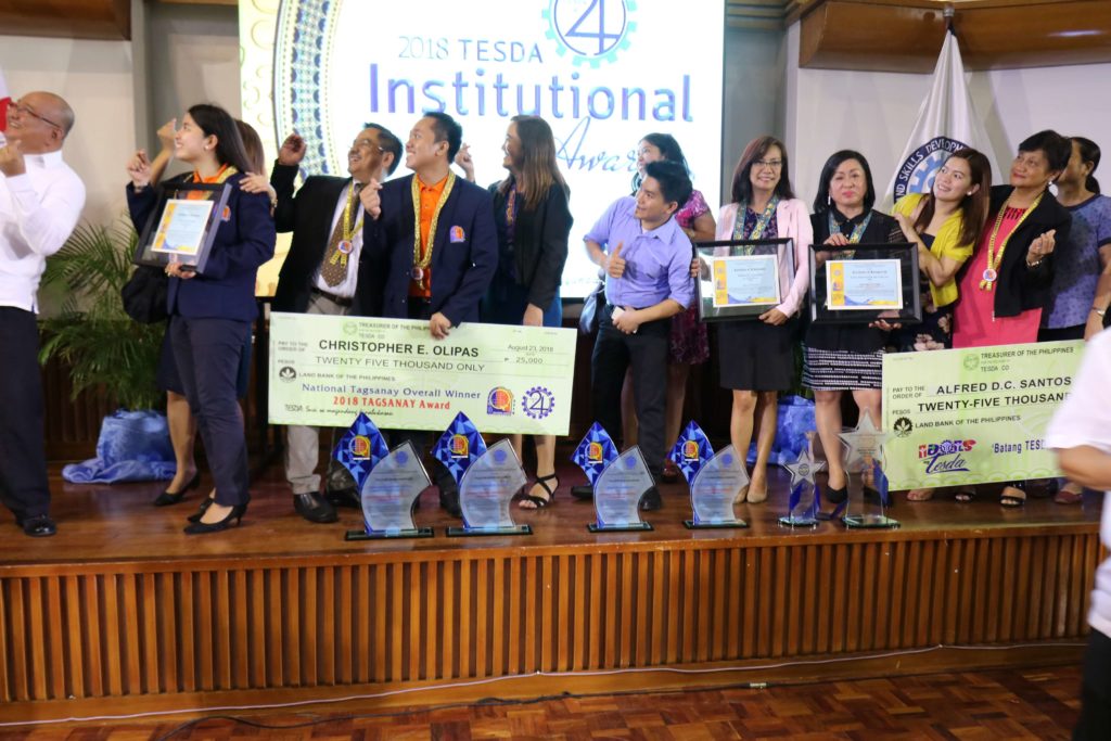 Tarlac Provincial Government Wins 2018 TESDA National Kabalikat Award